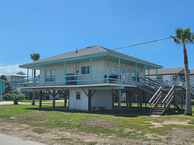 3726 Concho Key in Galveston, TX - Building Photo - Building Photo