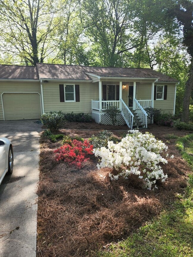 2512 Fairfield Ct SW in Marietta, GA - Building Photo - Building Photo