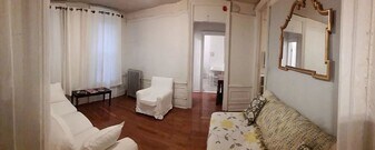 676 St Nicholas Ave in New York, NY - Building Photo