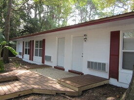 109 Chicago Ave SE in Fort Walton Beach, FL - Building Photo