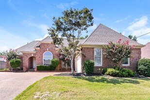 9073 Bellehurst Dr in Memphis, TN - Building Photo
