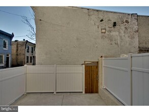 2012 S 4th St in Philadelphia, PA - Building Photo - Building Photo