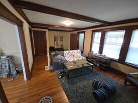 283 Lowell Ave, Unit #1 in Newton, MA - Building Photo