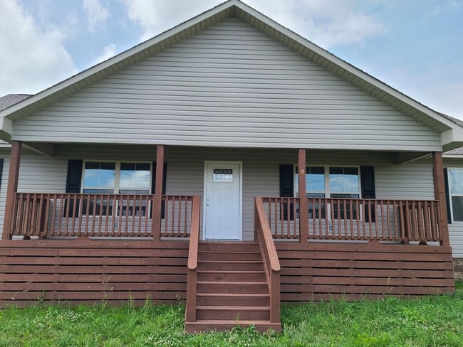 2405 Co Rd 1435 in Vinemont, AL - Building Photo - Building Photo