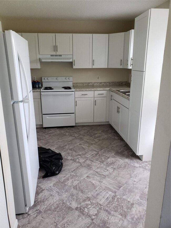 2 Hickory Track Run in Ocala, FL - Building Photo - Building Photo