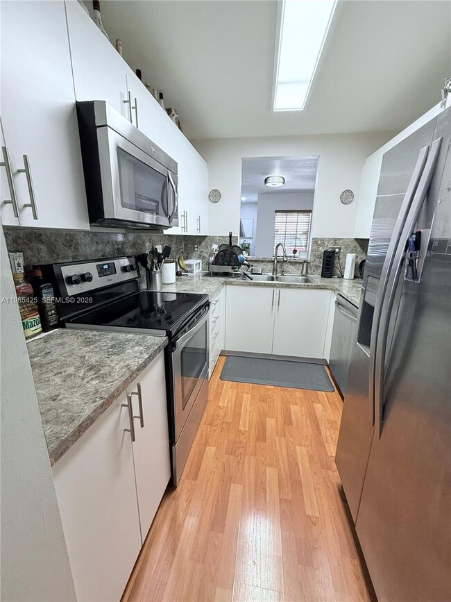 7255 NW 173rd Dr in Hialeah, FL - Building Photo - Building Photo