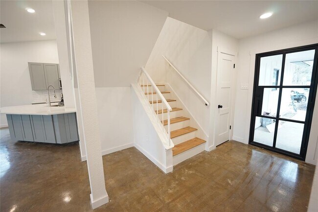 8006 Tiffany Dr in Austin, TX - Building Photo - Building Photo