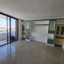 7300 Wayne Ave in Miami Beach, FL - Building Photo - Building Photo