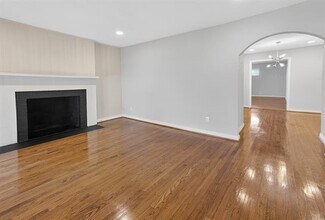 3021 Ryan Pl Dr in Fort Worth, TX - Building Photo - Building Photo