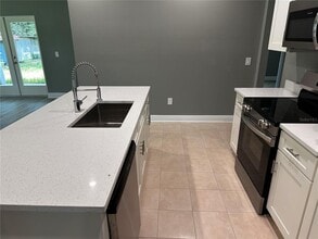 10805 Juliann Rd in Tampa, FL - Building Photo - Building Photo