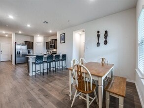 6428 Shoreline Ln in Princeton, TX - Foto de edificio - Building Photo