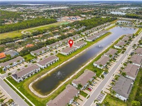 15376 Wildflower Cir in Naples, FL - Foto de edificio - Building Photo