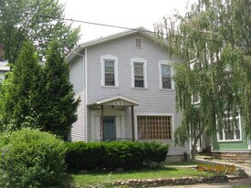 918 Myrtle St, Unit 4