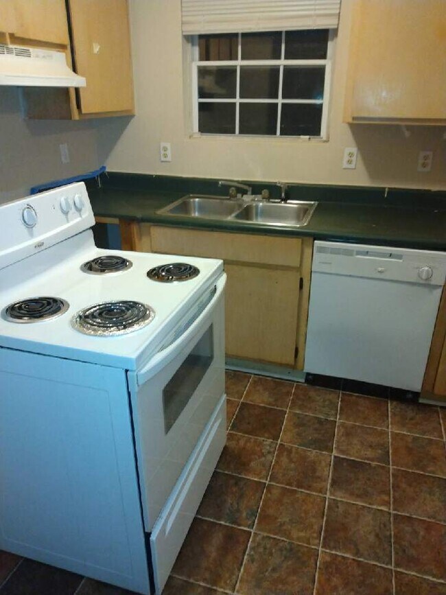 1625 Nutmeg St in Douglasville, GA - Building Photo - Building Photo