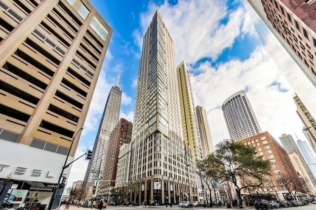 property at 57 E Delaware Pl
