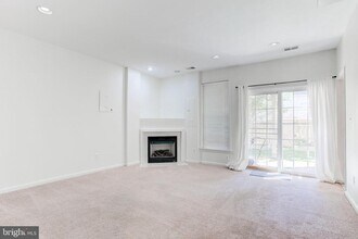 21896 Hawksbury Terrace in Broadlands, VA - Building Photo - Building Photo