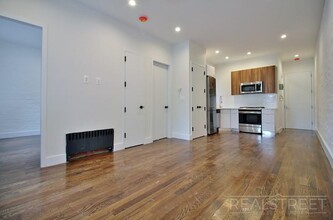 819 Avenue C in Brooklyn, NY - Building Photo - Floor Plan