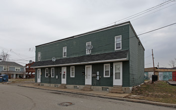 634-636 1/2 Reed St in Clairton, PA - Building Photo - Building Photo