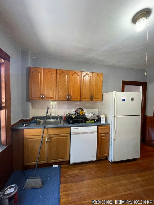 27 High St in Brookline, MA - Building Photo - Building Photo