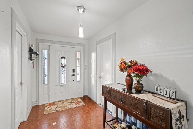 415 South Eighth Street in Hidalgo, TX - Foto de edificio - Building Photo