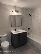 808 Asbury Ave in Asbury Park, NJ - Foto de edificio - Building Photo