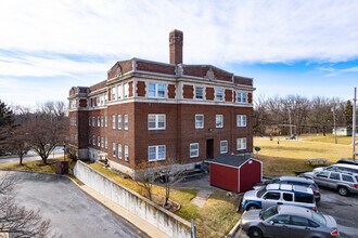 Whitney Manor in Toledo, OH - Foto de edificio - Building Photo