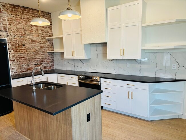 property at 711 Broadway St