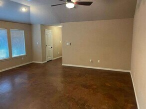 2513 SW E Ave in Lawton, OK - Building Photo - Building Photo