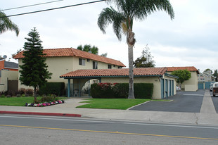 766 W Wilson St in Costa Mesa, CA - Building Photo