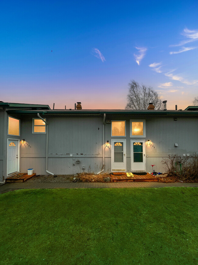 property at 3207 Eastgate Pl