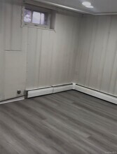 92 Lawrence St in Farmingdale, NY - Building Photo - Building Photo