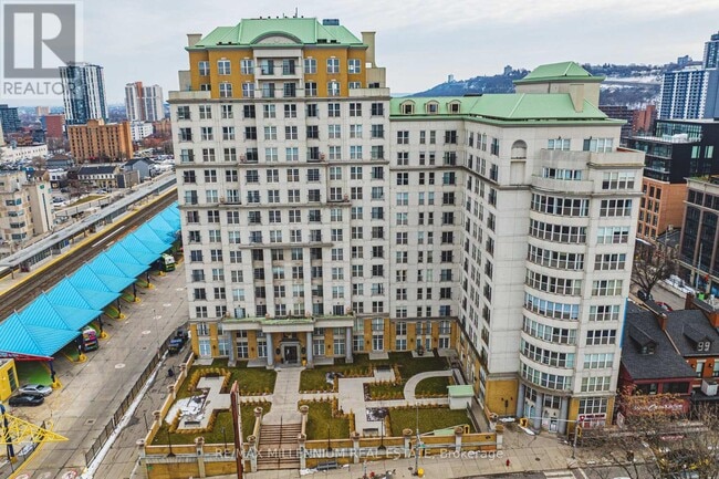 135 James St S in Hamilton, ON - Building Photo - Building Photo