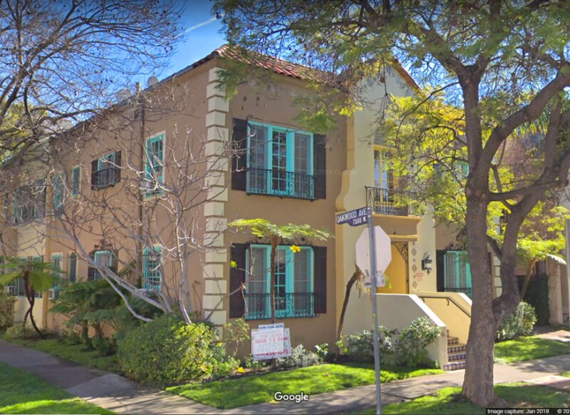 366 N Curson Ave in Los Angeles, CA - Building Photo