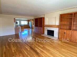 4372 Argos Dr in San Diego, CA - Building Photo - Building Photo