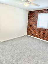 1723 E Cone Blvd in Greensboro, NC - Building Photo - Building Photo