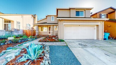 2008 Banjo Dr in Santa Rosa, CA - Building Photo - Building Photo