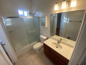 809-811 26th St in Oakland, CA - Building Photo - Building Photo