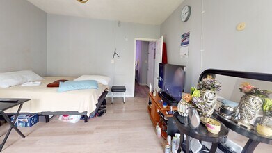45 Morris St, Unit 2 in Boston, MA - Building Photo - Building Photo
