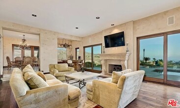 6208 Ramirez Mesa Dr in Malibu, CA - Building Photo - Building Photo