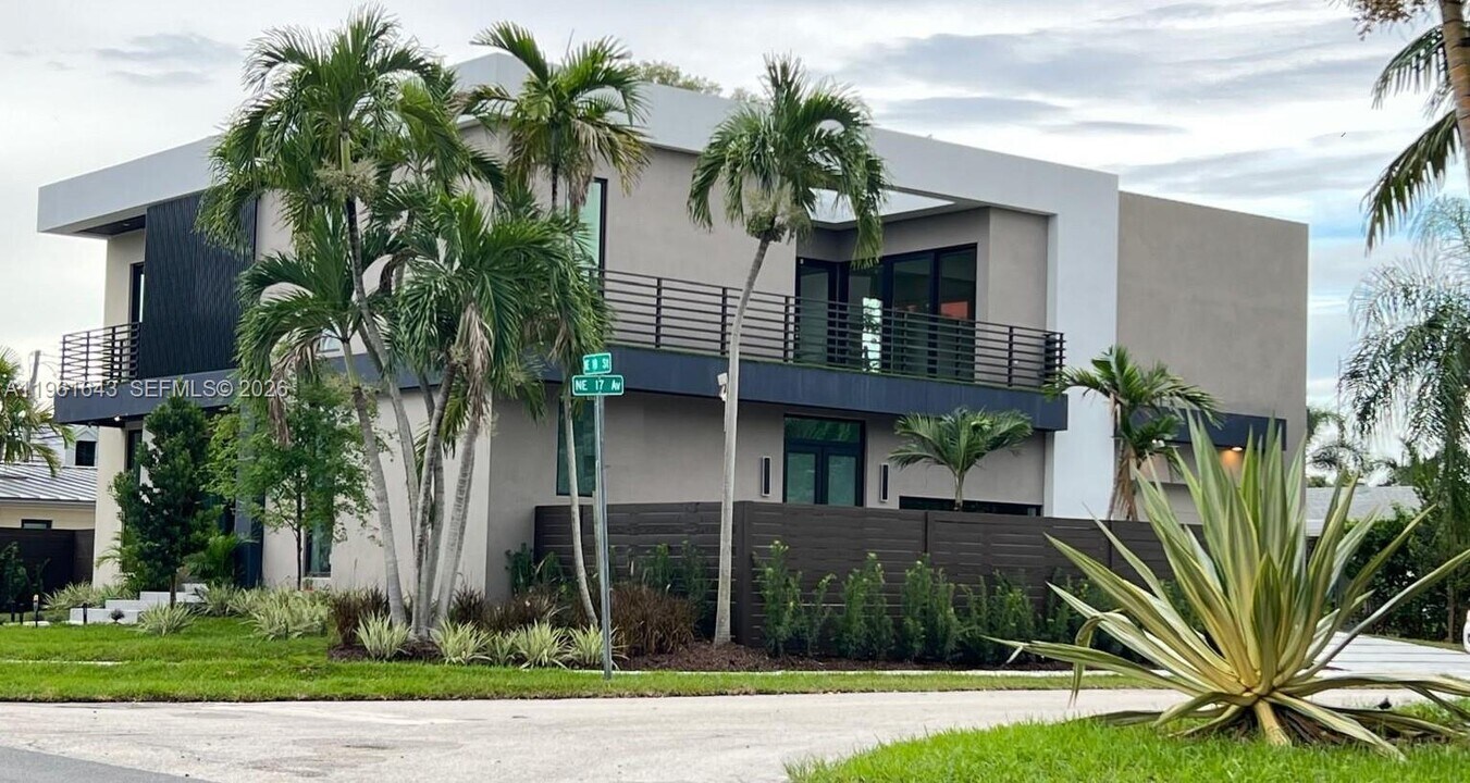 1700 NE 18th St in Fort Lauderdale, FL - Building Photo