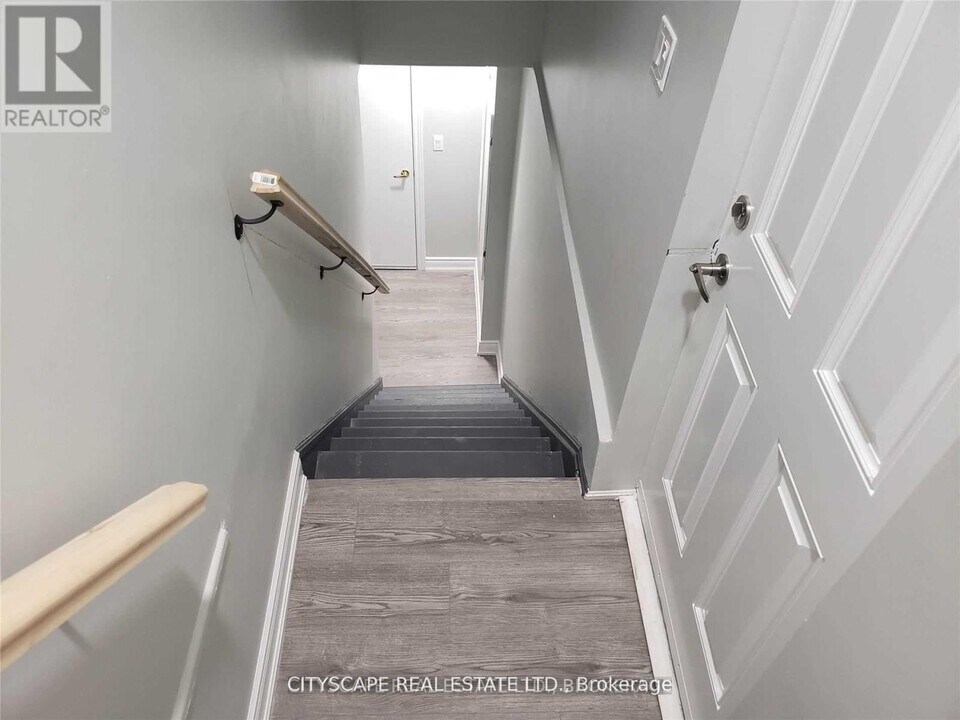 4375 Trail Blazer Way in Mississauga, ON - Building Photo