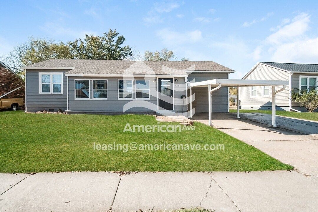 504 N Dogwood St in Owasso, OK - Building Photo