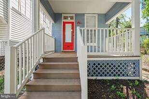 3033 Barclay St in Baltimore, MD - Building Photo