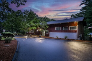 Heritage Gardens in Leominster, MA - Building Photo