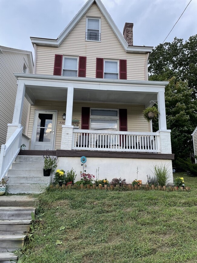 property at 223 E Pennview Ave