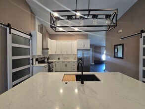 110 SE 46th Ln in Cape Coral, FL - Building Photo - Building Photo