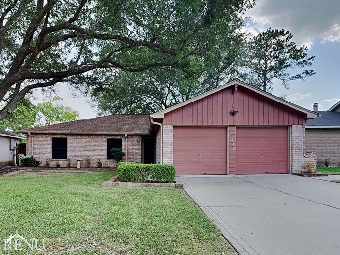 16418 Forest Bend Ave in Friendswood, TX - Building Photo