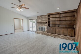 1433 SW 93rd St in Oklahoma City, OK - Building Photo - Building Photo