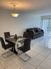 3000 Presidential Way in West Palm Beach, FL - Building Photo - Building Photo