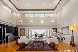 4346 Kahala Ave in Honolulu, HI - Building Photo - Building Photo